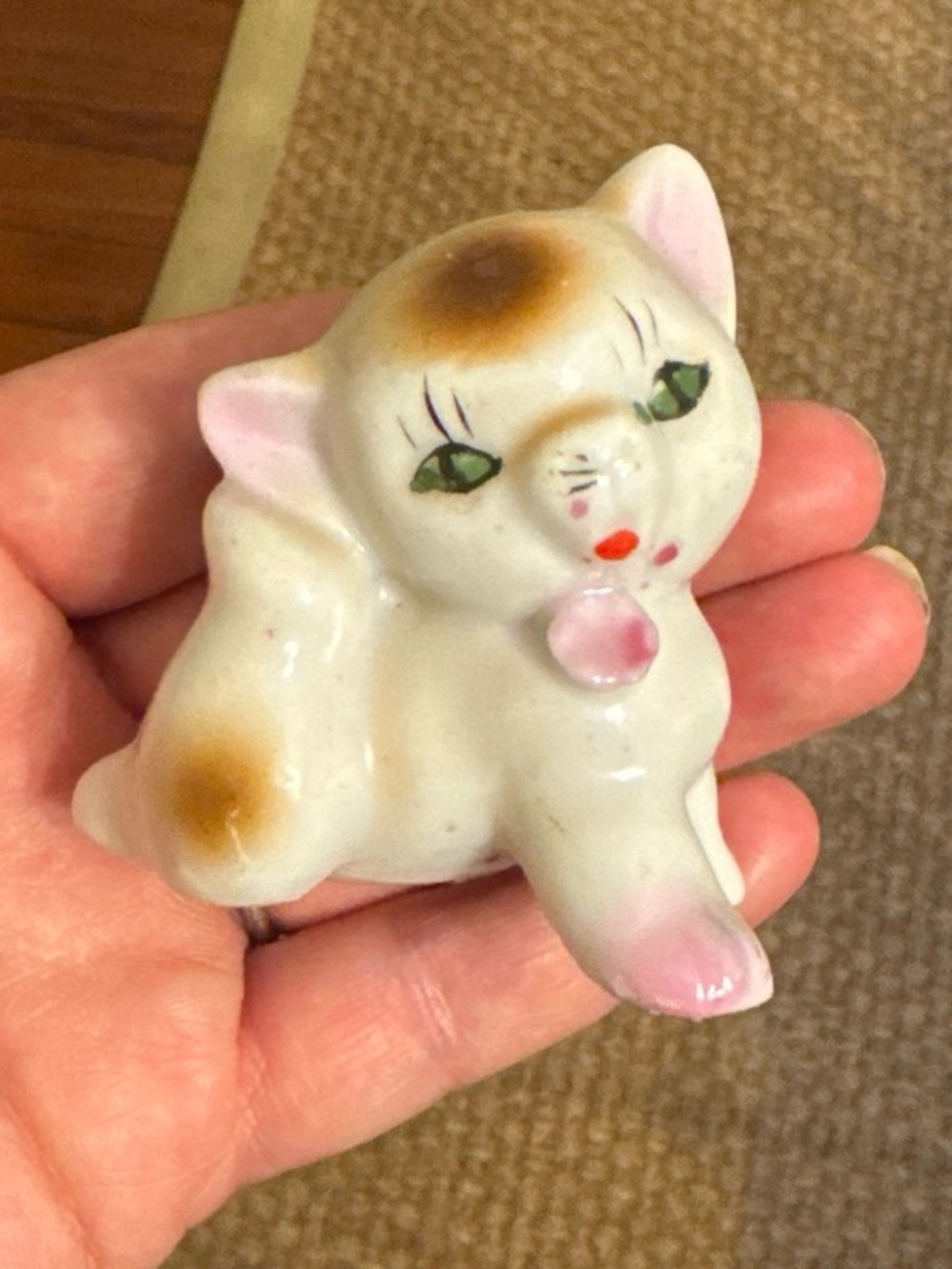 Ceramic Kitty Figurine in White and Brown Japan export post WWII collectible